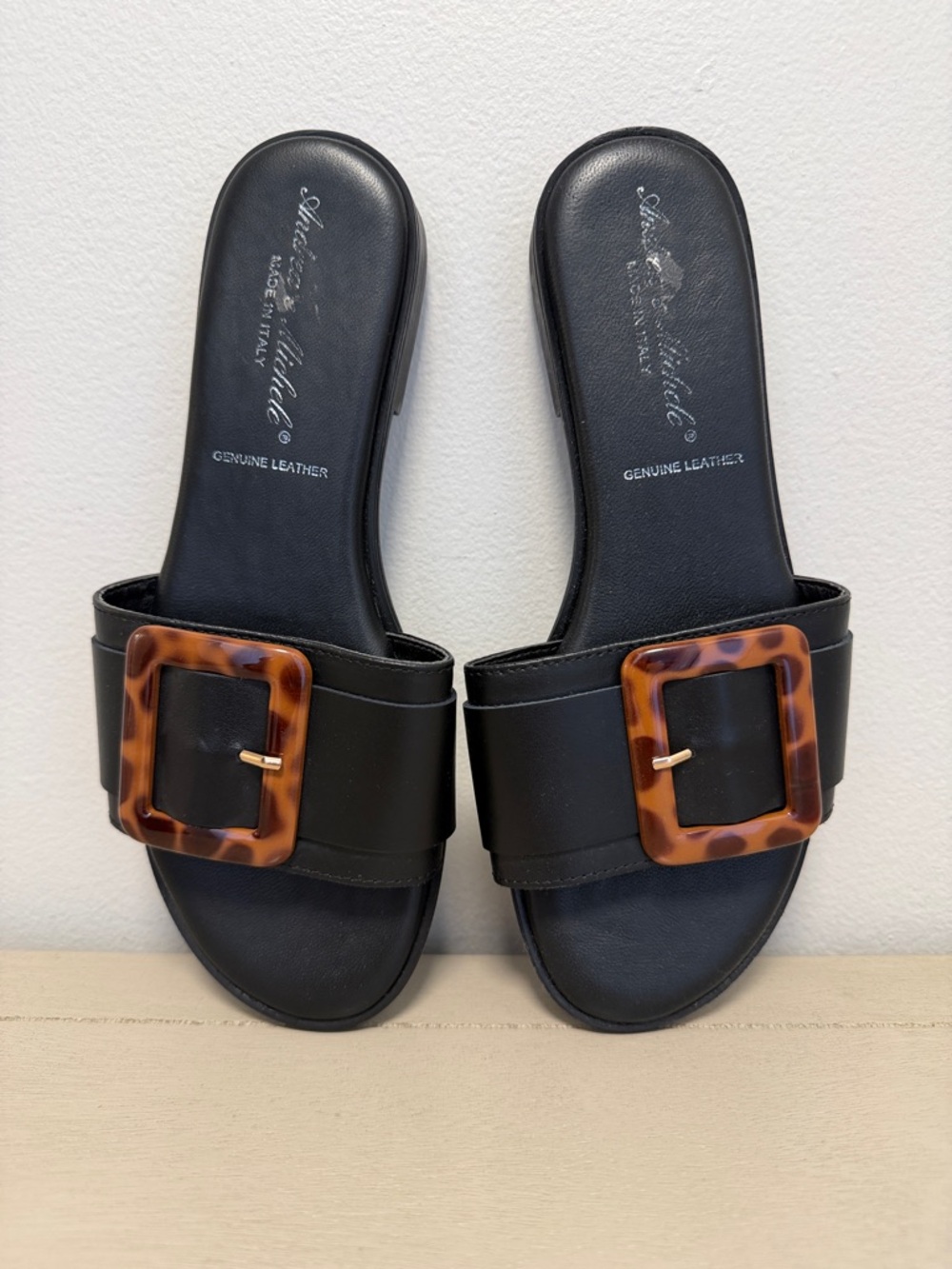 Andrea e Michele Italian Black Leather Slide Sandals w/ Tortoise Buckle - 7.5